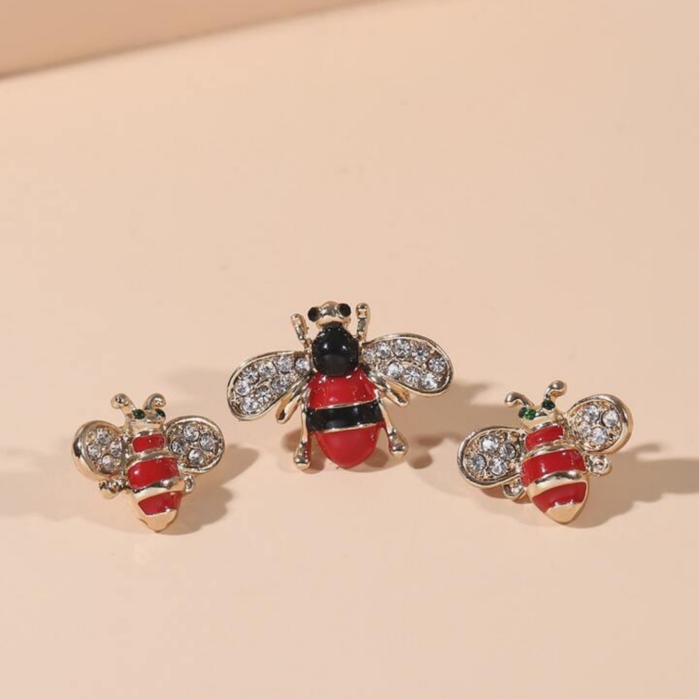 NWOT: (3) Small Bumblebee Decor Brooches